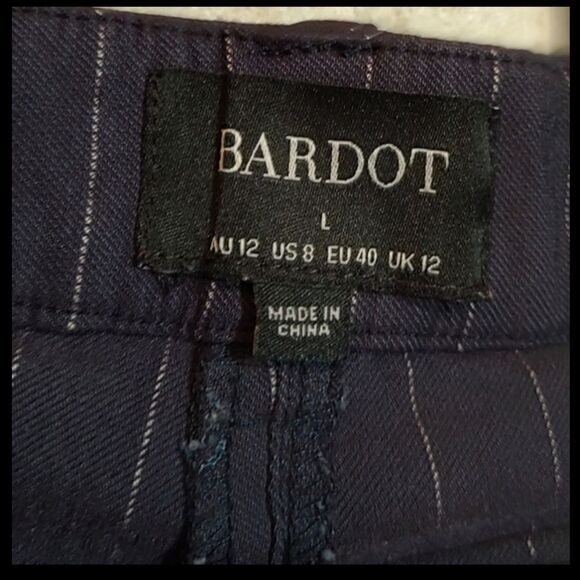 Bardot Navy Pinstripe Dress Pants size 8 - Picture 9 of 9